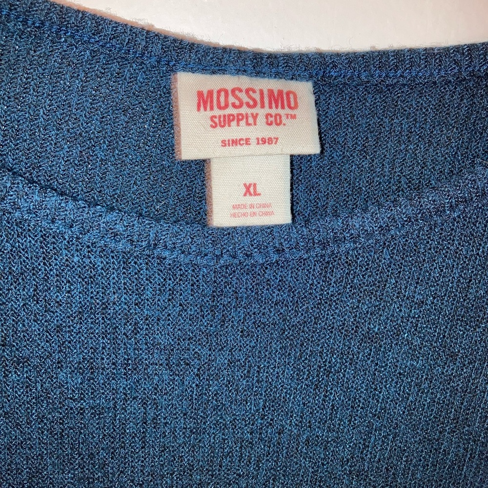 Mossimo Sweater - Picture 2 of 3